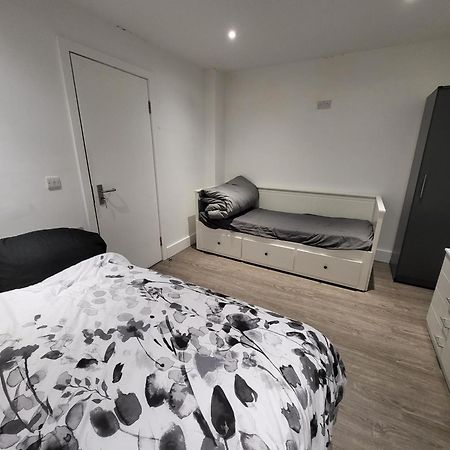Private Room Near Central Ideal For City Explorers ロンドン エクステリア 写真